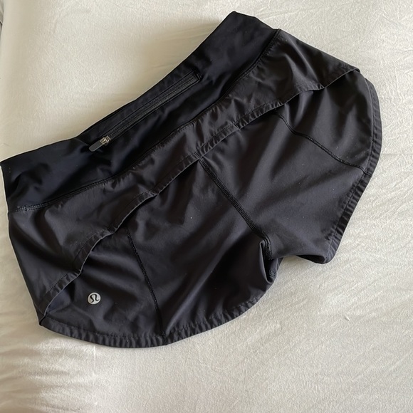 Lululemon Speed Up Shorts Size 4 - Picture 2 of 3